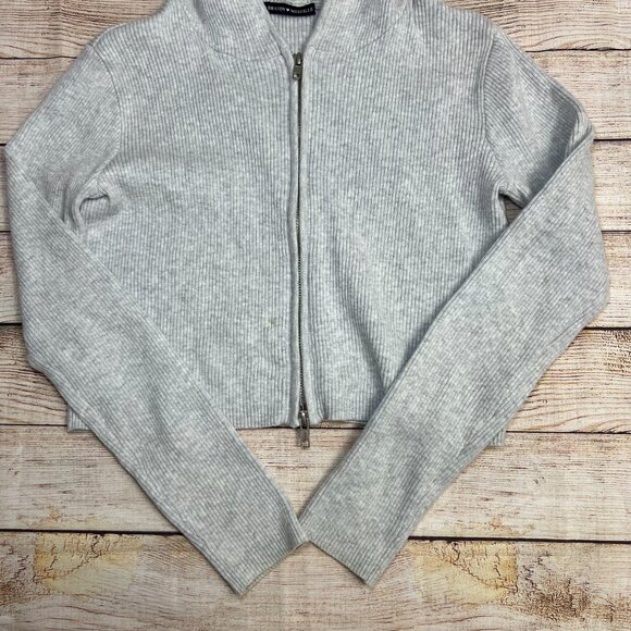 Brandy Melville Gray Ribbed Crop Hoodie Zip Up One Size Soft Knit Sweater Y2K - Picture 9 of 10